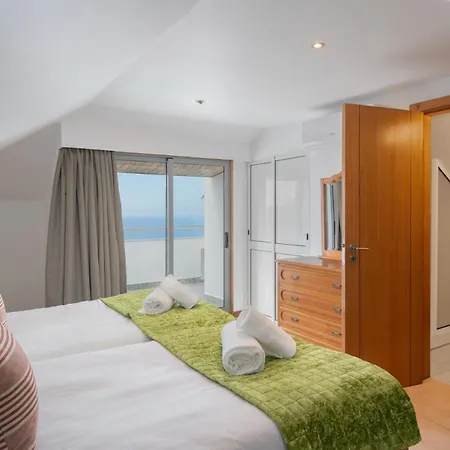 Ourmadeira - Atlantic Sunrise * פונשל